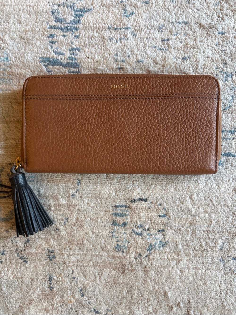 Fossil tan pebbled leather women's wallet